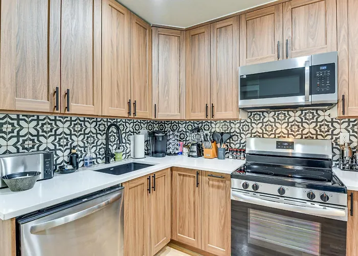 12 Mi To Bok Center: Pet-friendly W/ Yard! Tulsa