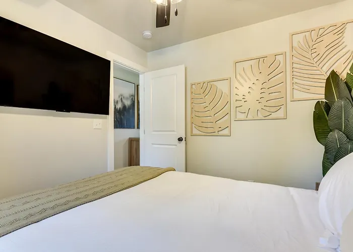12 Mi To Bok Center: Pet-friendly W/ Yard! Holiday home Tulsa